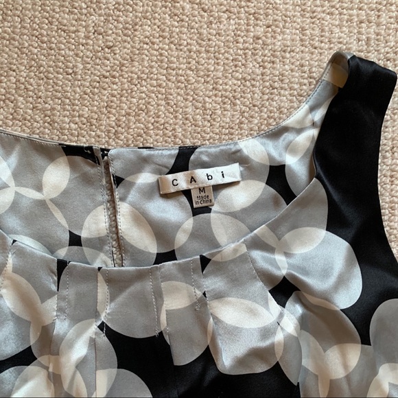Satin Sleeveless Dot Blouse - Picture 2 of 5